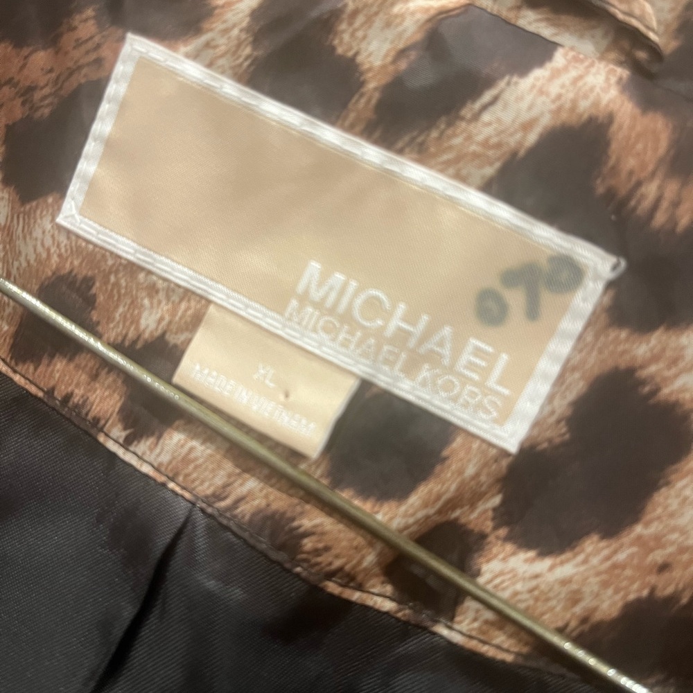 Michael Kors Leopard Print rain coat - Picture 5 of 7